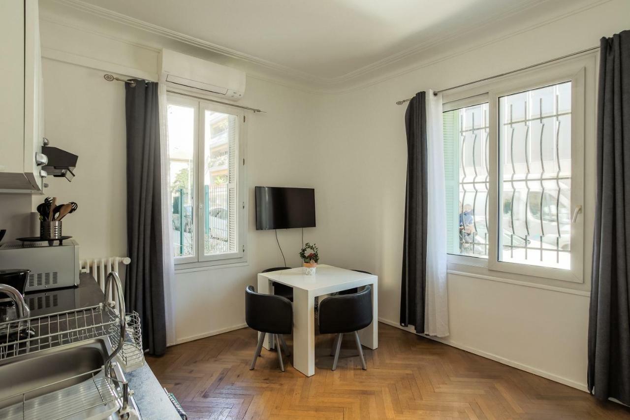 Apartment proche mer Nice Buitenkant foto